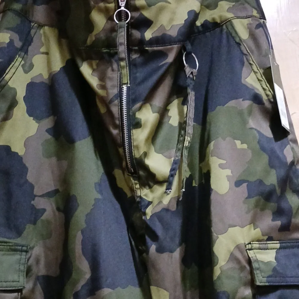 Pants - Picture 2 of 3